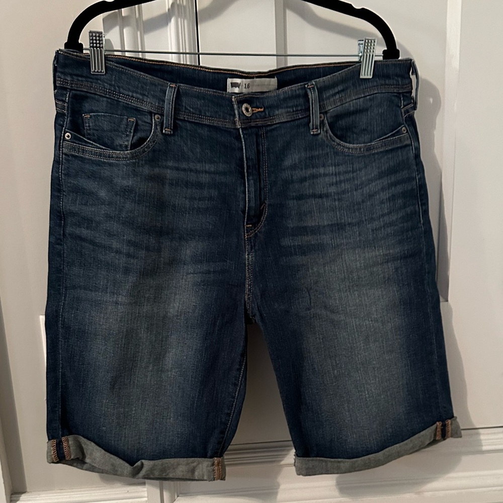 Levi’s Bermuda Shorts